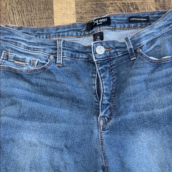 Authentic Nine West Garrett Mid-Rise Jeans - Size 10 - Great Condition! - Picture 2 of 6